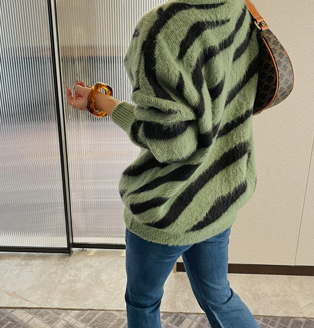 Giselle - Jouw stijlvolle ontsnapping naar winterse warmte en moeiteloze elegantie!