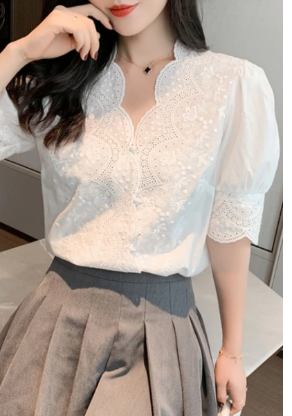 Iris - Katoenen Kanten Geborduurde Holle Blouse